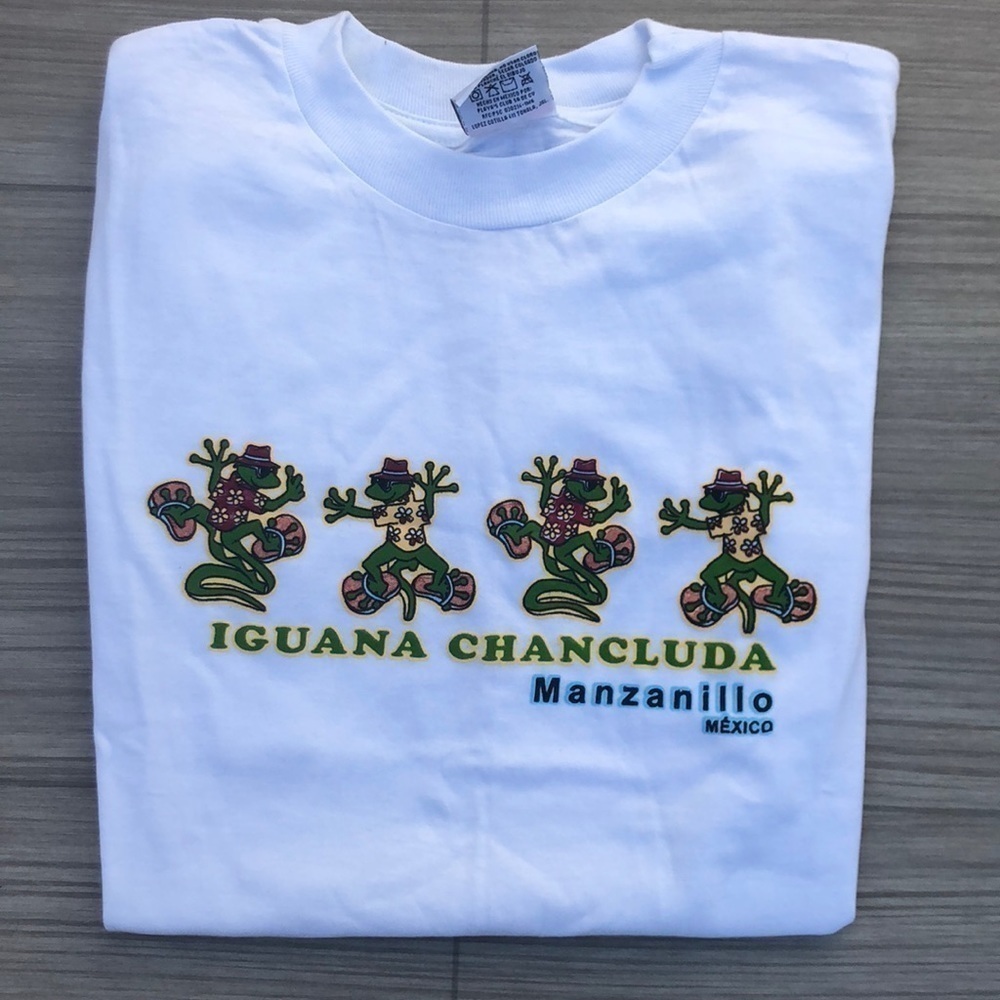 Iguanas Graphic tshirt Manzanillo new